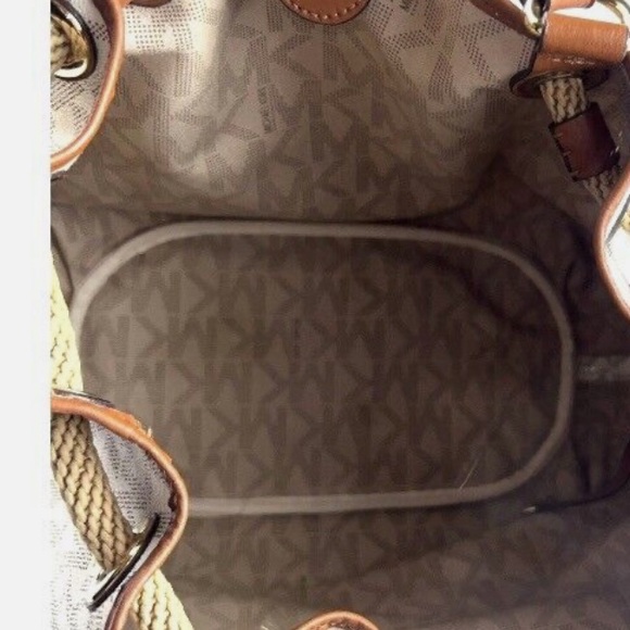 Michael Kors large drawstring bucket shoulder bag - Picture 8 of 13